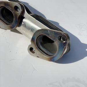 А6421400909 Випускний колектор лівий на Мерседес Спрінтер 3.0 OM642 V6 W 906  W 907