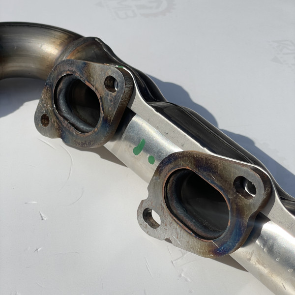 А6421400909 Випускний колектор лівий на Мерседес Спрінтер 3.0 OM642 V6 W 906  W 907