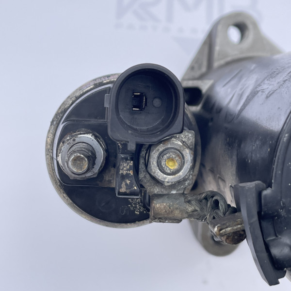 Стартер на Volkswagen Crafter 2.5 TDI 076911023A 0001125055