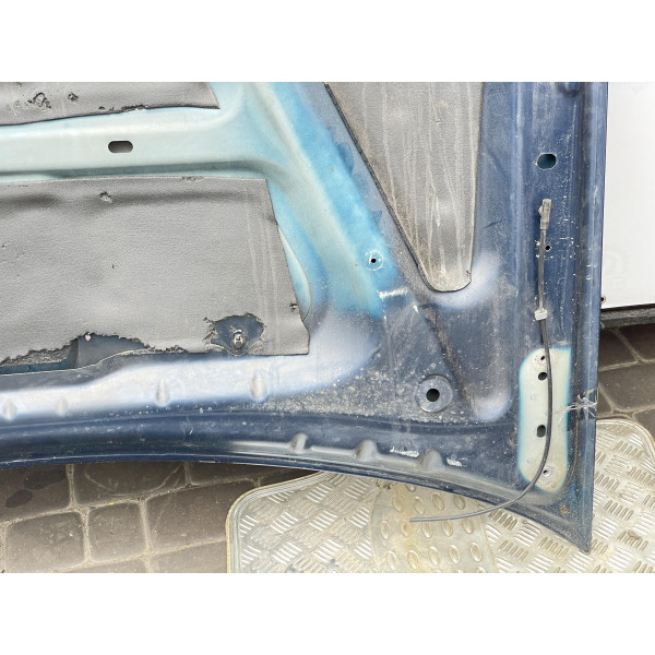Капот на Jeep Grand Cherokee