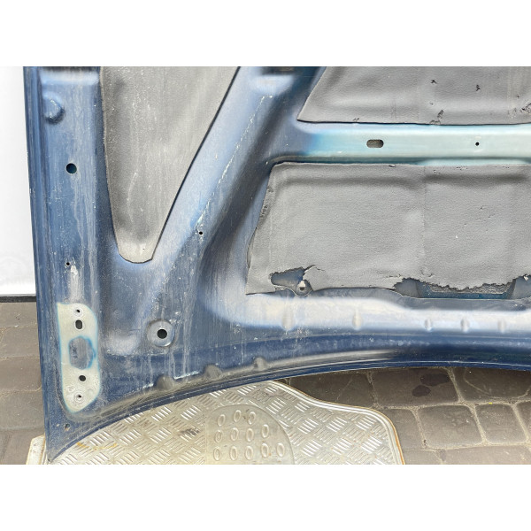 Капот на Jeep Grand Cherokee