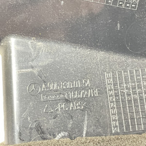 Дефлектор повітряний правий А9068301854  на Мерседес Спрінтер W 906