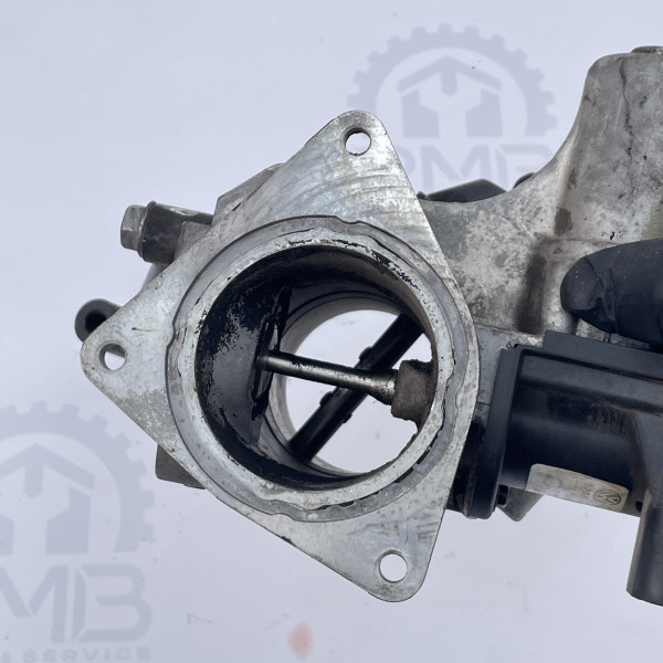 Дроссельная заслонка на Volkswagen Crafter 2.5 076128063A