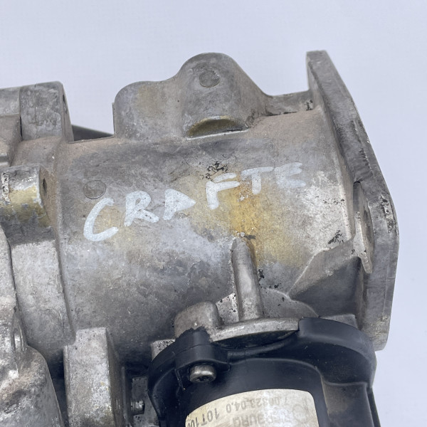Дроссельная заслонка на Volkswagen Crafter 2.5 076128063A