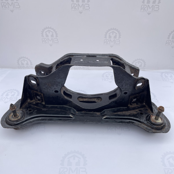 Балка задней подвески (подрамник) на Hyundai Santa Fe 4Х4 5540126500