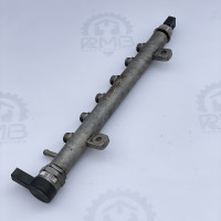 Датчик давления топлива в рейке 057130764N - Топливная рейка 076130093C на Volkswagen Crafter 2.5