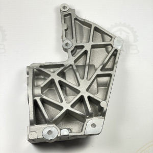 Кронштейн крепления компрессора кондиционера на Mercedes Sprinter 2.2 OM646 А6462340539