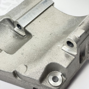 Кронштейн крепления компрессора кондиционера на Mercedes Sprinter 2.2 OM646 А6462340539
