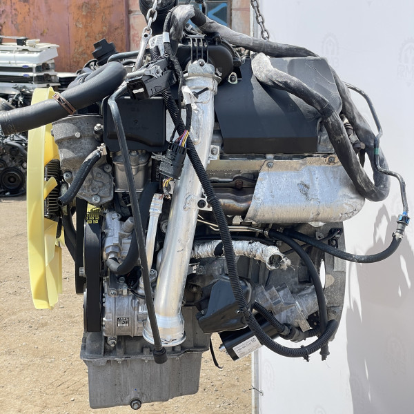 Двигатель - мотор 3.0 V6 om642 на Mercedes Sprinter W 907 / W 910 642 896