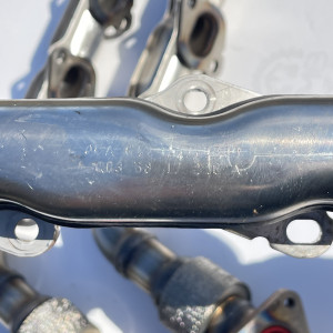 A6421400909 Колектор випускний лівий L на 3.0 OM642 V6 на Мерседес Спрінтер 319 519 W 906 W 907