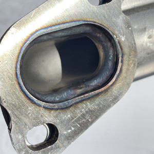 A6421400809 Колектор випускний правий на Мерседес 3.0 OM642 V6 ML W164 W166 GL X164 X166 C W204 E W212 CLS C218 C219 S W221 W222 G W463 Vito Viano W639 GLE W166 GLS X166