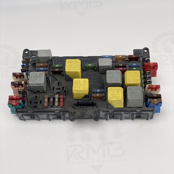 A6395450401 Блок запобіжників на Мерседес Віто - Віано W639 2.2 - 3.0 CDI