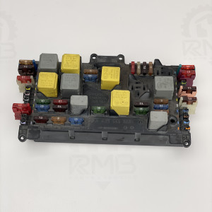 A6395450401 Блок запобіжників на Мерседес Віто - Віано W639 2.2 - 3.0 CDI