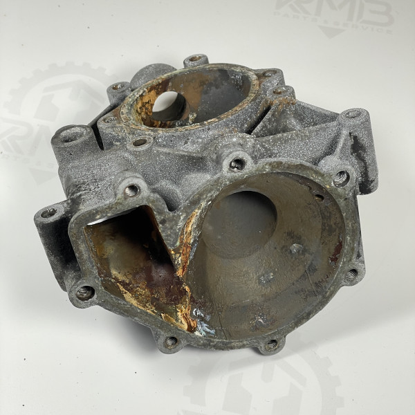 Корпус водяного насоса (термостата) на Mercedes Sprinter 2.9 TDI OM602 TDI A6032010701