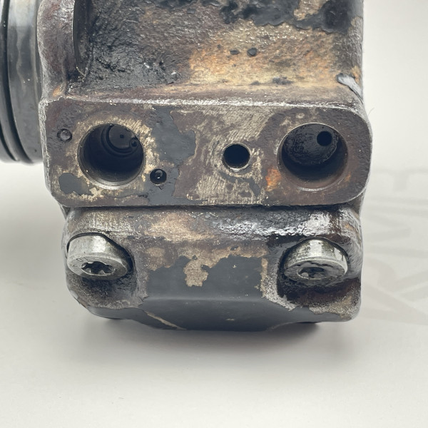 Топливный насос высокого давления (ТНВД) на Mercedes Sprinter Vito 2.2 CDI OM 611  A6110700701