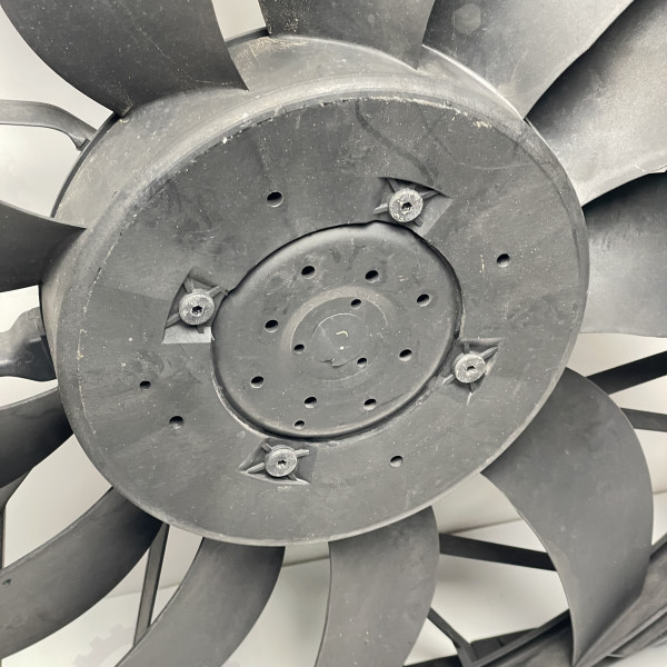 A2205000293 Вентилятор охлаждения двигателя на Mercedes S320 S-class W220 3.2 850 Вт A2205002404