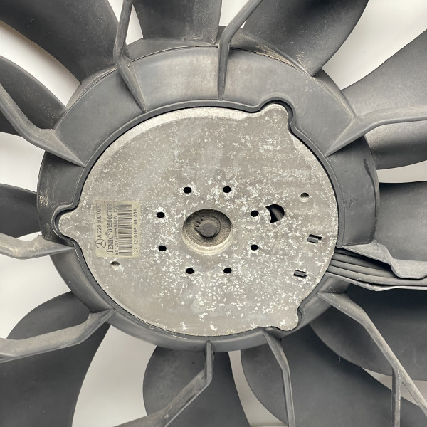 A2205000293 Вентилятор охлаждения двигателя на Mercedes S320 S-class W220 3.2 850 Вт A2205002404