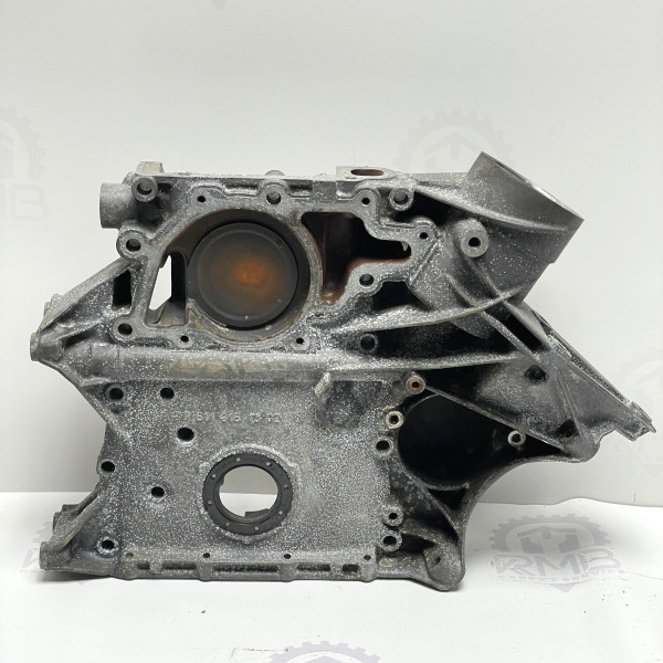 А6110151302 Передняя крышка двигателя на Mercedes W903 W904 2.2 2.7 CDI