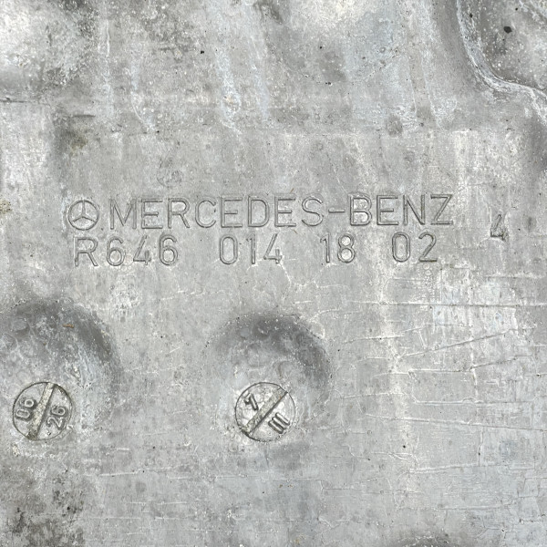 R6460141802 Масляный поддон двигателя на Mercedes C220 C-Class W203 E-Class E220 W211 2.2 CDI OM646