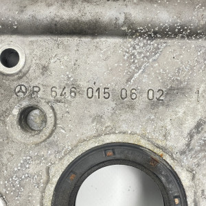 A6460150602 Передняя крышка двигателя на Mercedes 2.2 OM646 2.7 OM647 3.2 OM648