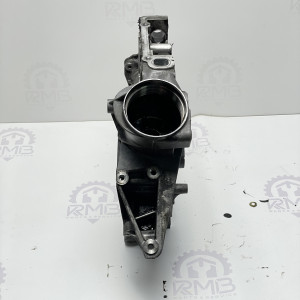 A6460150602 Передняя крышка двигателя на Mercedes 2.2 OM646 2.7 OM647 3.2 OM648