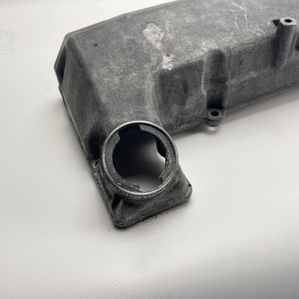 A6020161405 Клапанная крышка на Mercedes Sprinter 2.9 TDІ 312 - 412 OM602