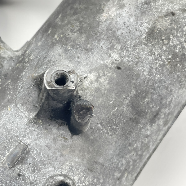 6011803110 Корпус масляного фильтра на Mercedes Sprinter 312 - 412 2.3 - 2.9 TDI OM601 - OM602