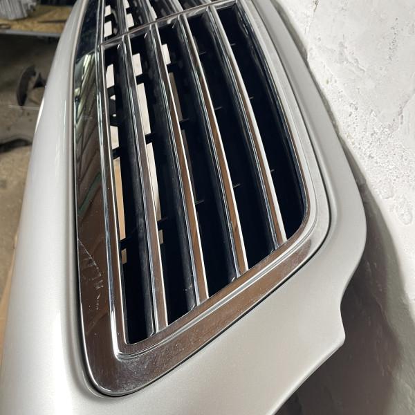 Капот серый, идеально подходит на Mercedes S-Class W220 1998–2003 (до рестайлинга)