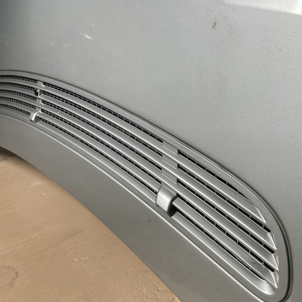 Капот серый, идеально подходит на Mercedes S-Class W220 1998–2003 (до рестайлинга)