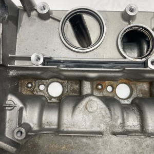 A6120160305 – Крышка клапанная 2.7 CDI OM612 на Mercedes 216 - 316 - 416 - 616