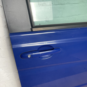 Дверка передня права на Мерседес Віто / Віано W639 111 112 115