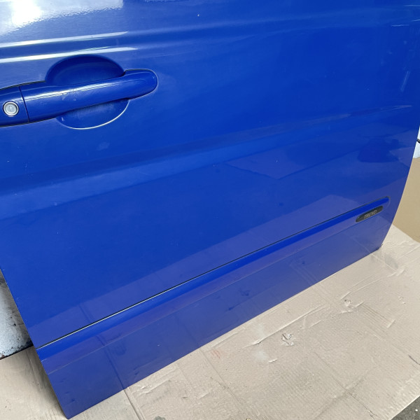 Дверь передняя правая на Mercedes Vito / Viano W639 111 112 115