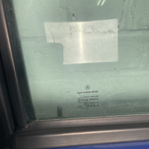 Дверка передня права на Мерседес Віто / Віано W639 111 112 115