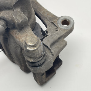 A6394230198 – Супорт задній лівий на Мерседес Віто / Віано W639