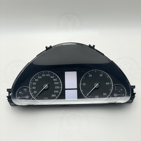 A2035404947 Щиток панель приборов - спидометр на Mercedes C-Class W203 CLK-Class W209 РЕСТАЙЛ