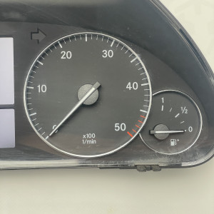 A2035404947 Щиток панель приборов - спидометр на Mercedes C-Class W203 CLK-Class W209 РЕСТАЙЛ