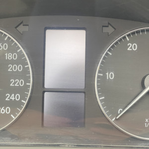 A2035404947 Щиток панель приборов - спидометр на Mercedes C-Class W203 CLK-Class W209 РЕСТАЙЛ