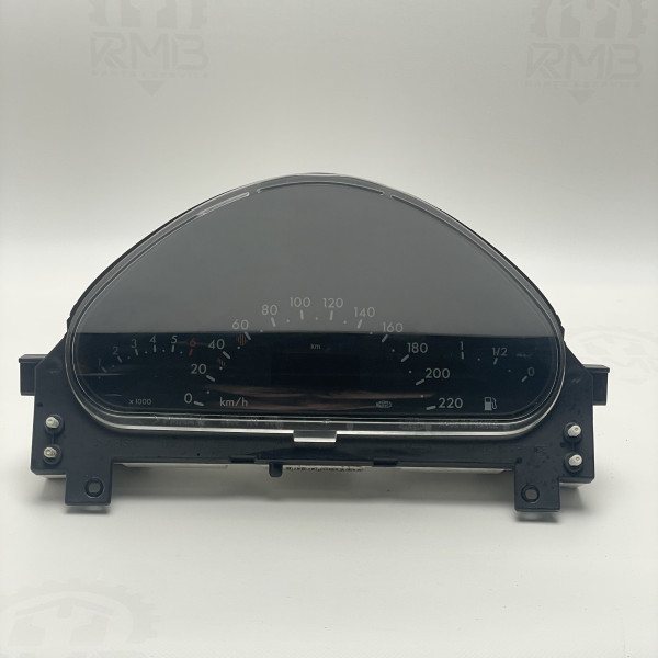A1685404011 Щиток панели приборов - спидометр на Mercedes A-Class W168