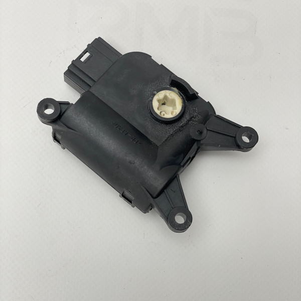 0132801331 Сервопривод (моторчик) заслонки печки на Mercedes  Vito W639 / Viano W639