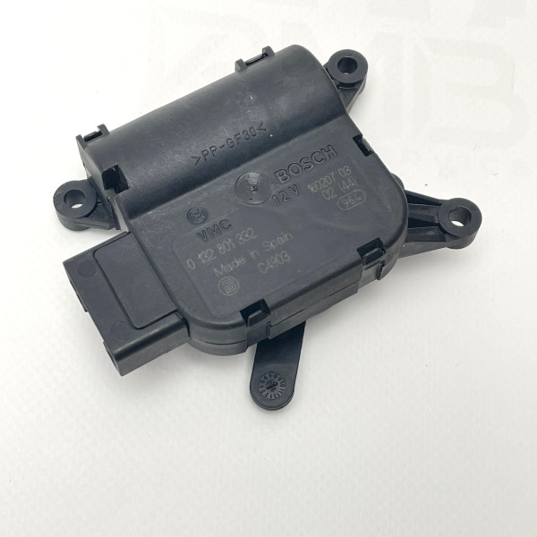 0132801332 Сервопривід заслінки пічки на Мерседес Vito W639 / Viano W639