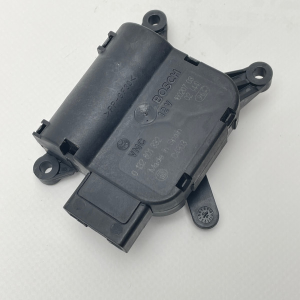 0132801332 Сервопривід заслінки пічки на Мерседес Vito W639 / Viano W639