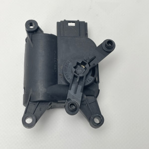 0132801332 Сервопривід заслінки пічки на Мерседес Vito W639 / Viano W639