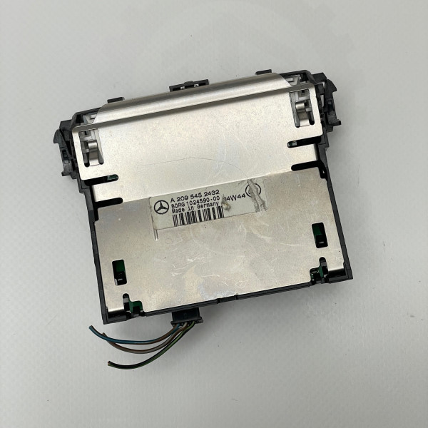 A2095452432 Блок управления парктрониками на Mercedes W203 / W209