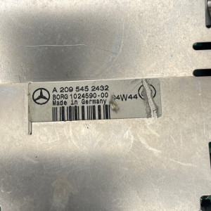 A2095452432 Блок управления парктрониками на Mercedes W203 / W209