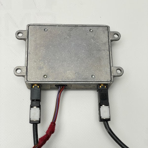 A2118200885 — Антенный усилитель / Компенсатор мобильной связи на Mercedes W211 E-Class