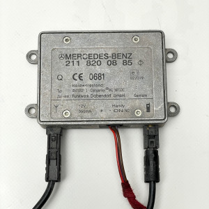 A2118200885 — Антенный усилитель / Компенсатор мобильной связи на Mercedes W211 E-Class