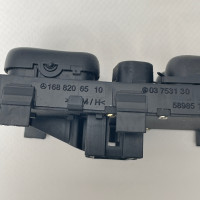 A1688206510 — Блок кнопок стеклоподъемников на Mercedes A-Class W168