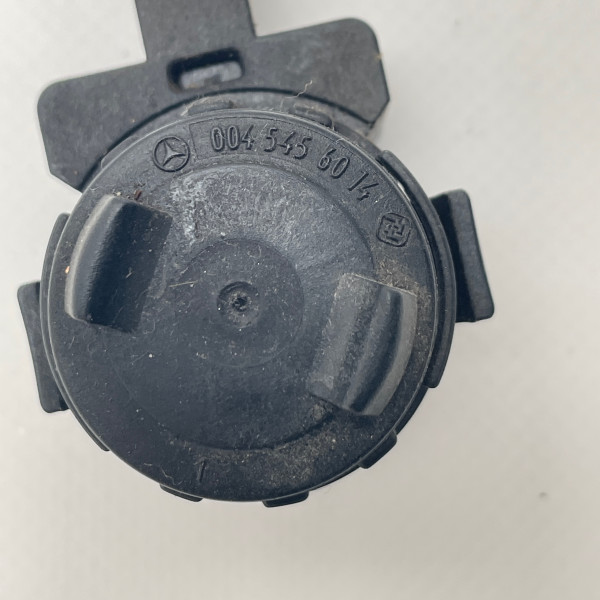 A0045456014 — Датчик (выключатель) кик-дауна на Mercedes W168 / W210 / W202