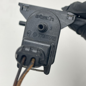 7700113709 — Клапан управления турбиной / EGR Renault Megane, Scenic, Laguna, Trafic 1.9 dCi