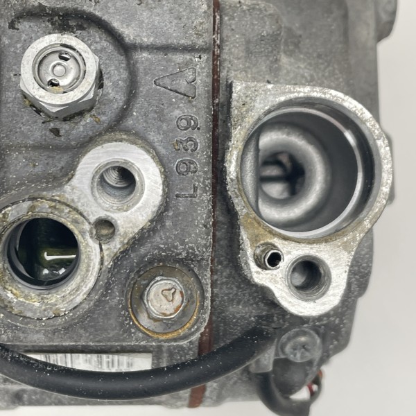 A0012303211 Компресор кондиціонера на Мерседес Віто / Віано W 639 3.0 cdi OM642